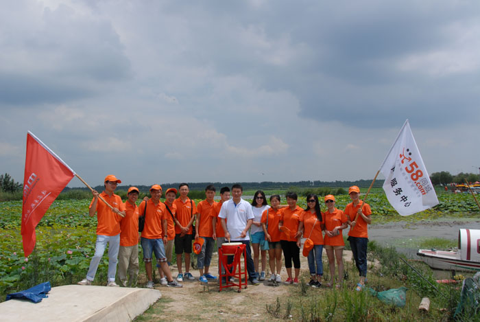 ��ɫ���e���ف�һ����Ӱ